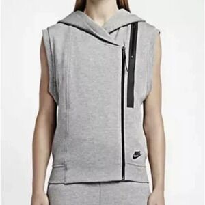Nike Vest Women's Medium Gray Tech Cape Fleece Sleeveless Hooded‎ Vest Jacket